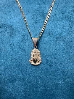 Gold chain with Jesus face