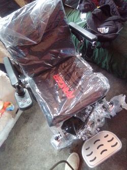 Electric wheelchair