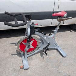 Schwinn Sr Evolution Stationary Cycling Bike Exercise Home