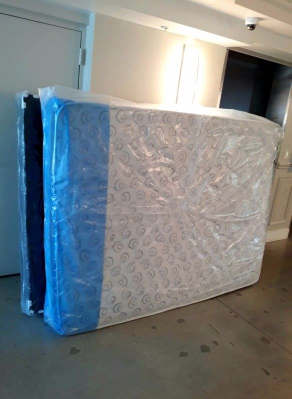 NEW QUEEN PLUSH PILLOW TOP MATTRESS. Bed frame is not available. Take it home same day 👍