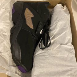 Nike Air Diamond Turf Size 8.5