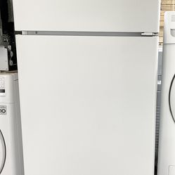 28” Top-Freezer Refrigerator