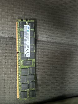 Lot of 8 Samsung 16GB DDR4 ECC Registered Server RAM PC4-2133P M393A2G40DB0