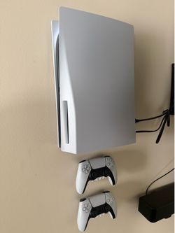 PlayStation 5 (Disc Version) Like New (825GB)