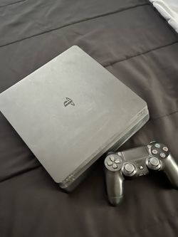 PlayStation 4 slim