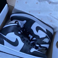 Women’s Air Jordan 1 Mid