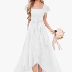 White flower Girl/ Junior bridesmaid Dress Size 9- New! Never worn!