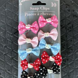 Set Of 5 Mini Hello Kitty Hair Clips!