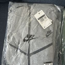 2025 Nike Tech Grey Xl