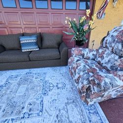 Beautiful Couch And Chair With Electric Recliner Push Button With USB Charger Like New Furniture 