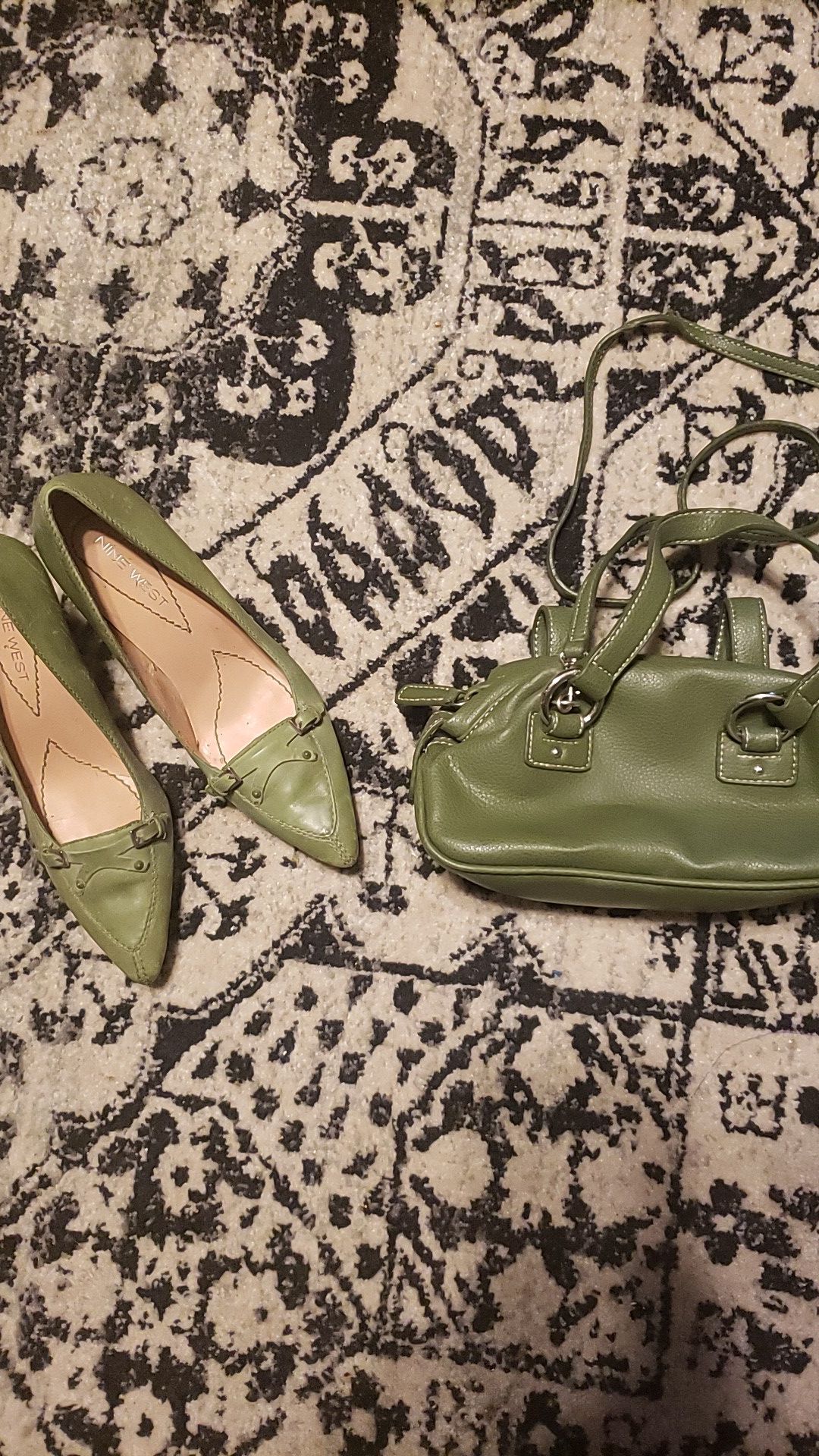 Size 5.5 Nine West heels and matching purse