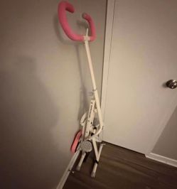 Squat machine