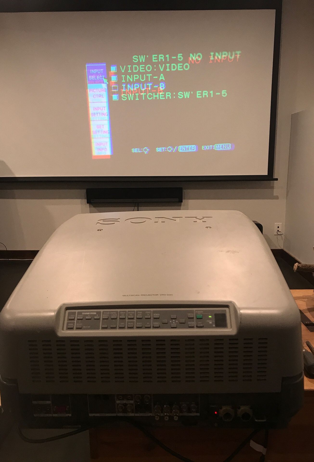 Sony VPH-D50 Multiscan Projector