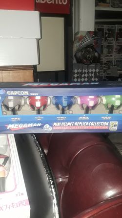 Megaman mini helmet replica collection limited collector's edition