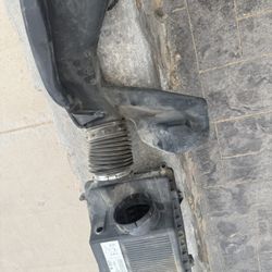 Silverado GMC Sierra 03-06 intake box