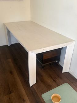 White Wood Parsons Dining Table