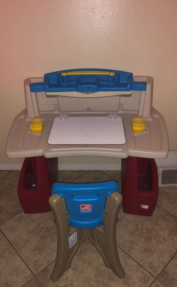 Step 2 Children S Desk For Sale In Glendale Az Offerup