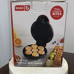 NEW IN BOX Dash Express Red 7 Waffle Bite Maker 2" Waffle Bites Nonstick 1000 Watts