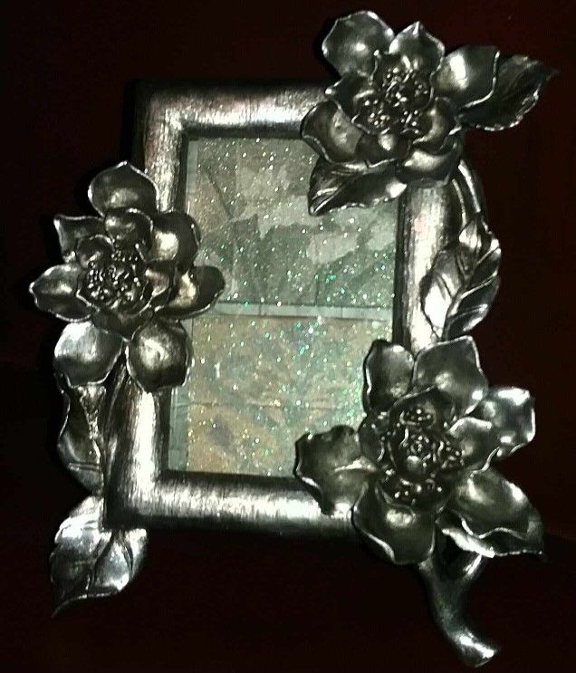 VINTAGE 3D METALLIC SILVER LOTUS FLOWER PICTURE FRAME ACCENT TABLE DECOR ART