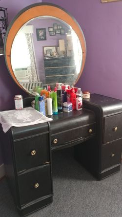Antique vanity dresser