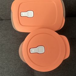Tupperware containers