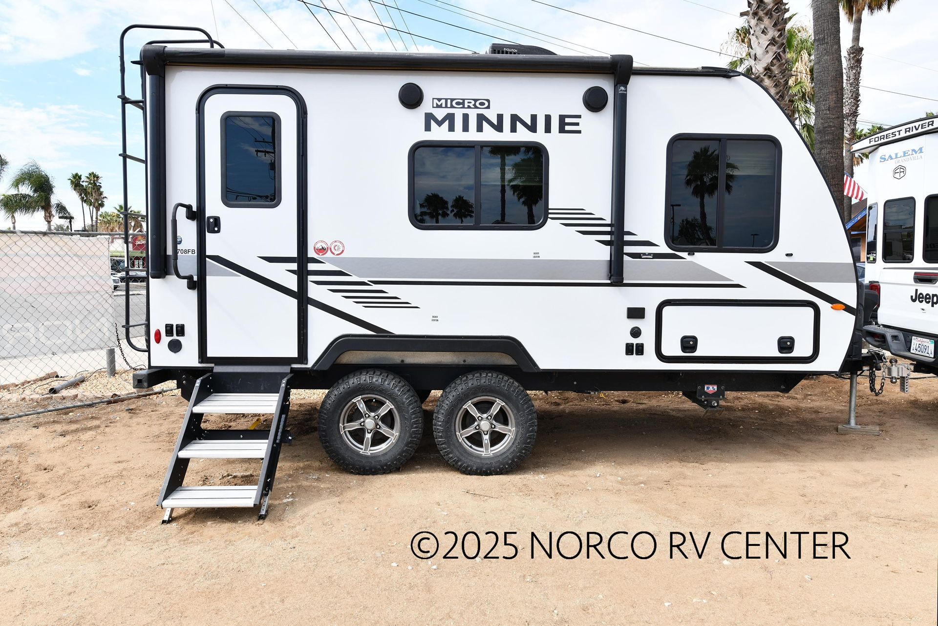 2022 Winnebago Micro Minnie 1708FB