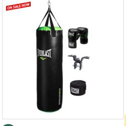 Everlast 70-lb. Everstrike Heavy Bag Kit