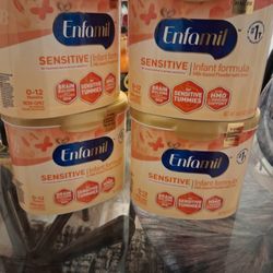  Baby Formula ( Enfamil)