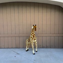 4 Foot Tall, Plush Children’s Toy Giraffe