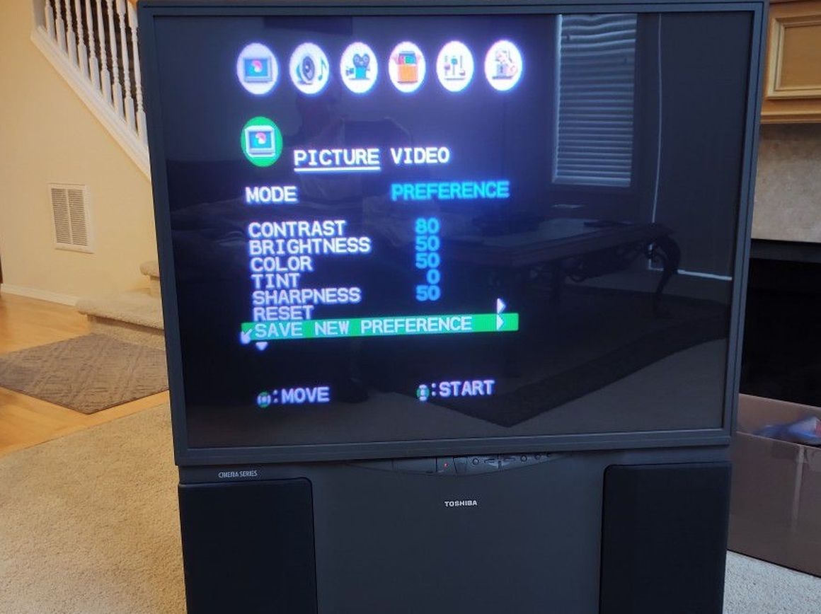 Toshiba 50 Inch Projection TV. Excellent Condition