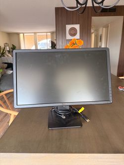 24” inch Dell Computer Monitor – HDMI/DVI – Great for Home Office