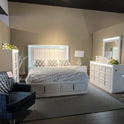4PC King Bed Set Only $39 Down
