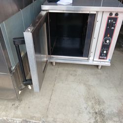 Electric counter top convection oven