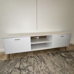 White tv console/stand for sale - looking to get rid of asap!