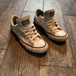 Off White Converse Size 6