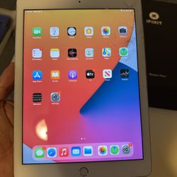 iPad 6th Gen 128GB Wi-Fi 