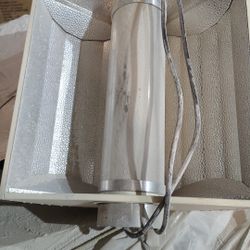 Industrial high-bay light fixtures – heavy-duty commercial style.