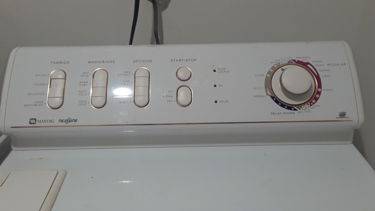 Maytag Neptune front load washing machine 20 for Sale in Phoenix, AZ