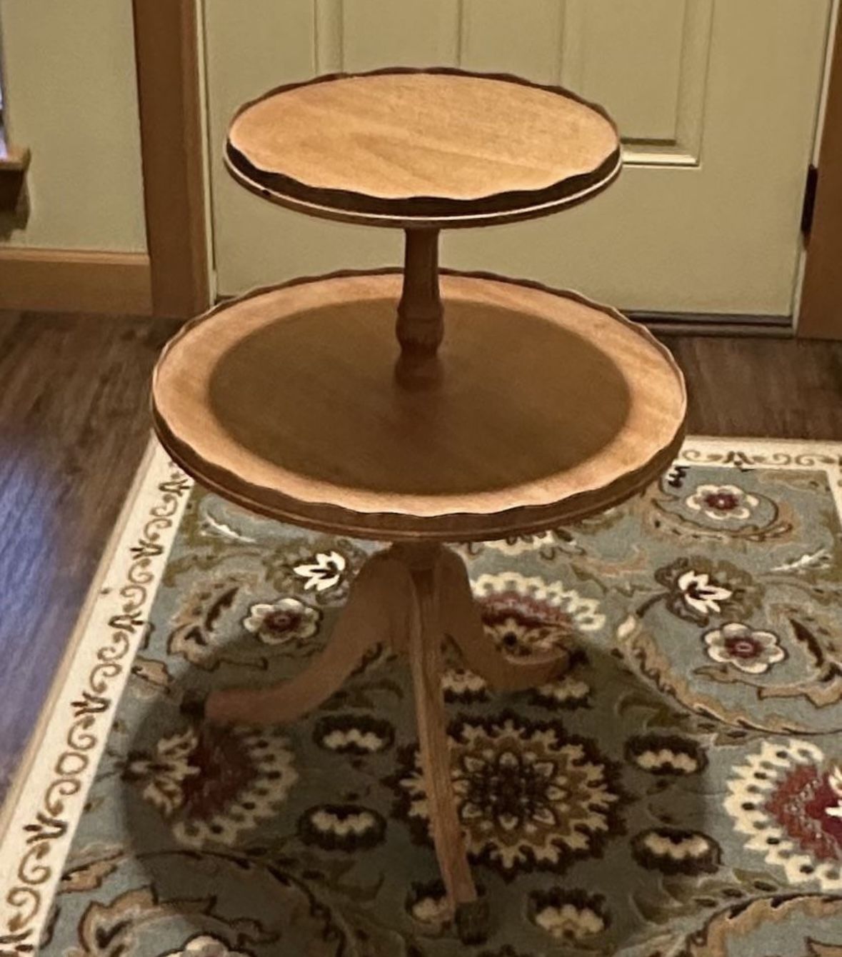 Vintage Small 2 Tiered Display Table Side Table