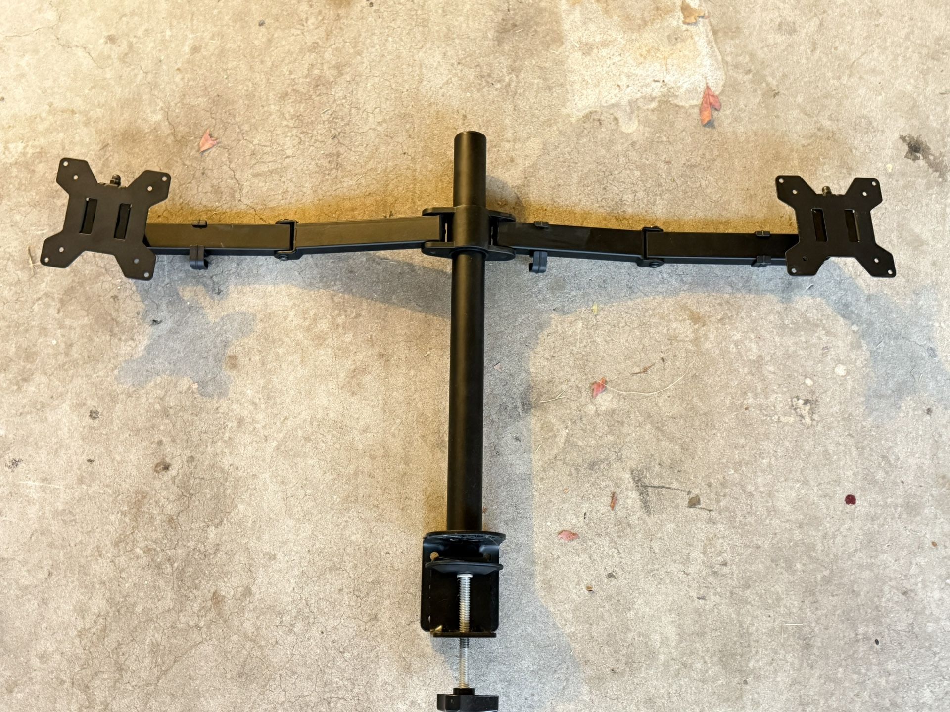 Dual Monitor Arm