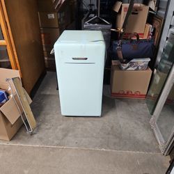 Working Retro Mini Fridge