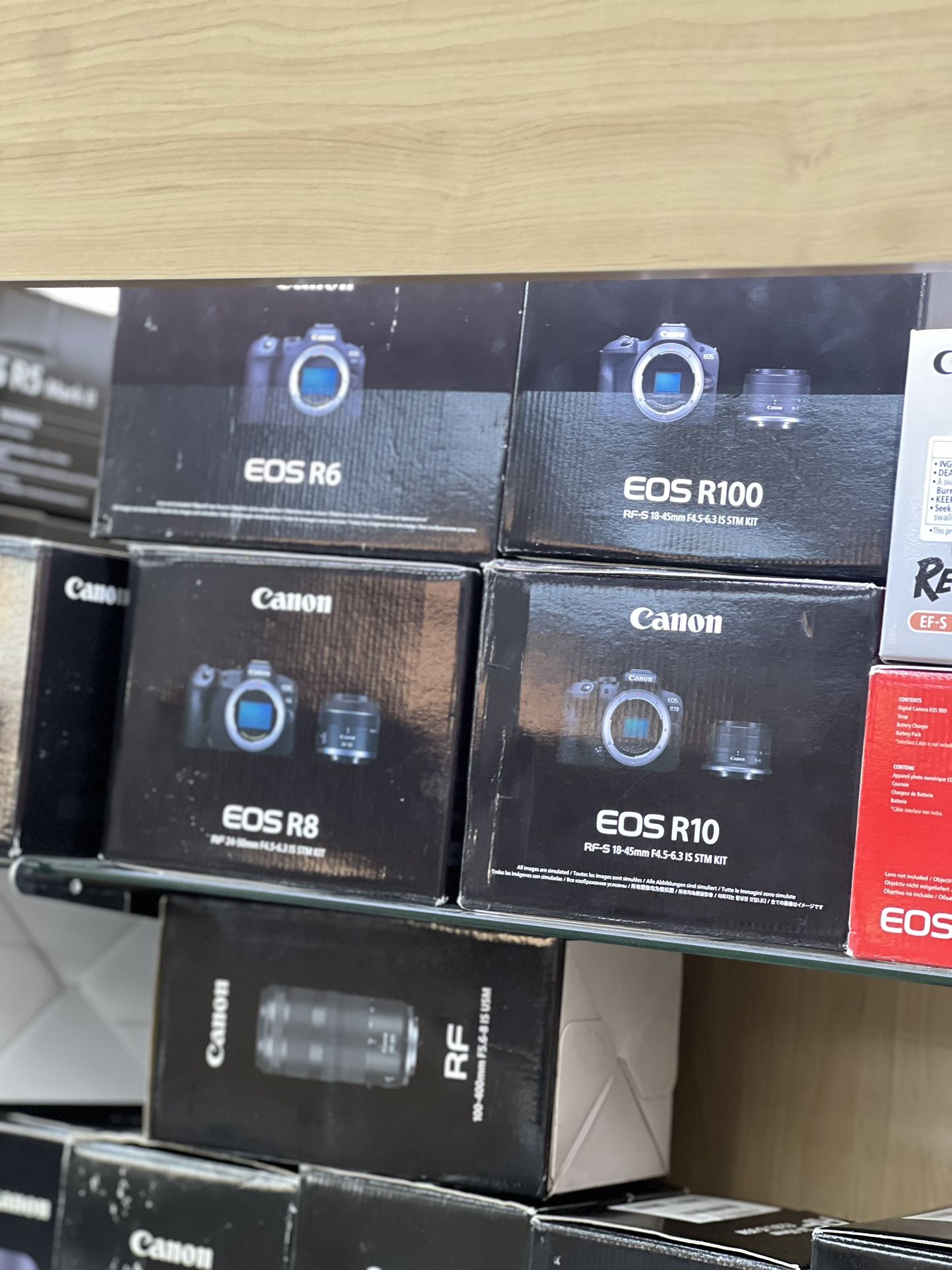 Canon EOS R6 Mark II Mirrorless Camera with 24-105mm f/4 Lens