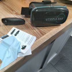 ReTrak Utopia 360 VR Headset with Bluetooth Controller and Manual