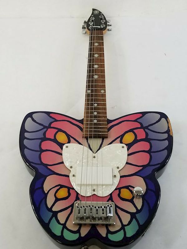 * Butterfly Edition "Daisy Rock" Guitar * obo