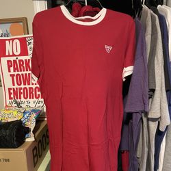 Vintage Mens Guess t shirt 