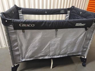 Graco playpen