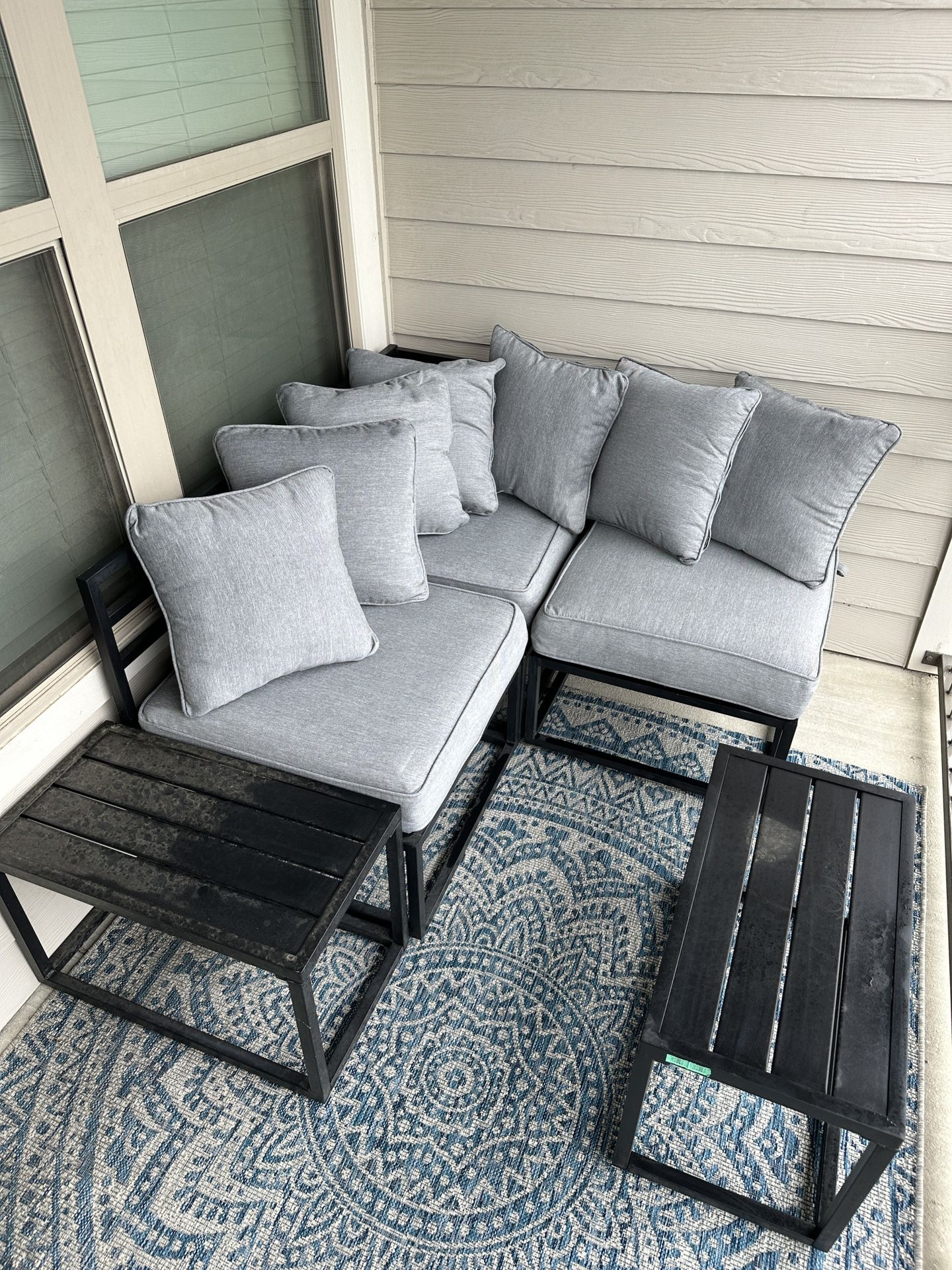 Outdoor/Patio Furniture