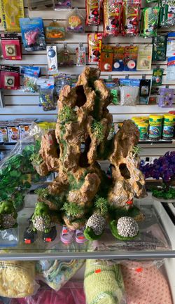 Decoration rock for reptiles or fishes