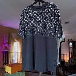 Lv Shirt Size Large 