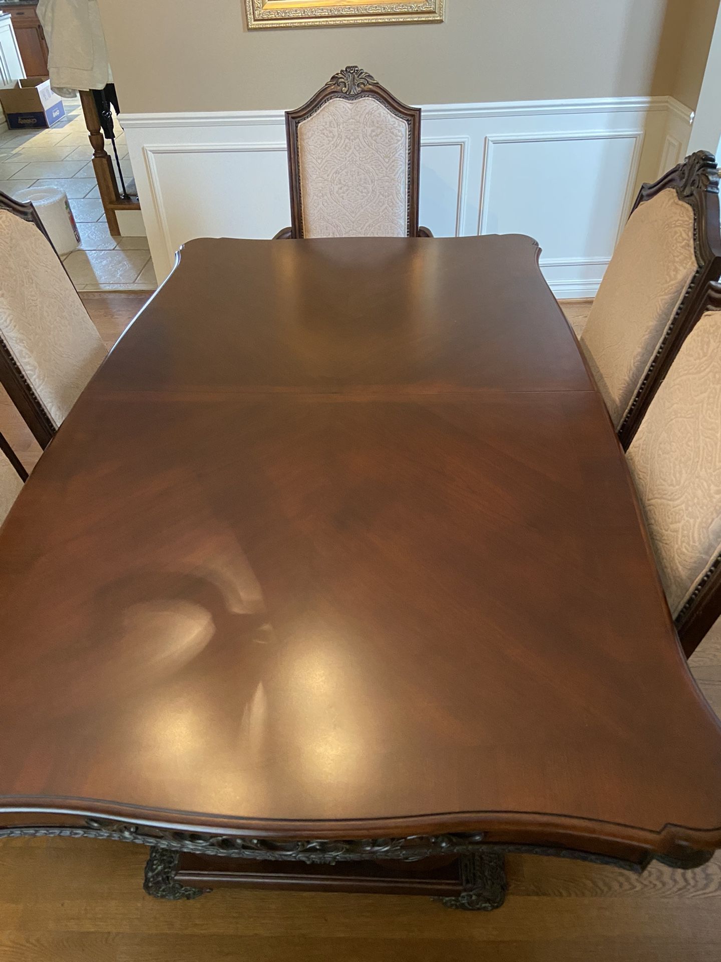 Pulaski Dining Room Set